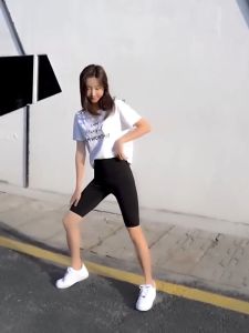 Holmes Slim Fit High Waist Short Yoga Pants Tummy Control Leggings for Women Workout Gym Exercise Elastic 5 Point Pants for Women Workout Tight Legging Fitness Apparel