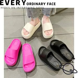 Xishop รองเท้าแตะเสริมส้น รุ่นนี้สีสันสดใส ยางคุณภาพ น้ำหนัก บางส่วนสบาย ช่วยเพิ่มความมั่นใจให้กับสาวๆ มากแม่ สั่งผ่าน Xishop