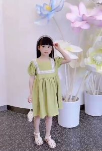 Đầm Xanh Bơ Bé Gái Cổ Vuông Phối Ren Ngắn Tay