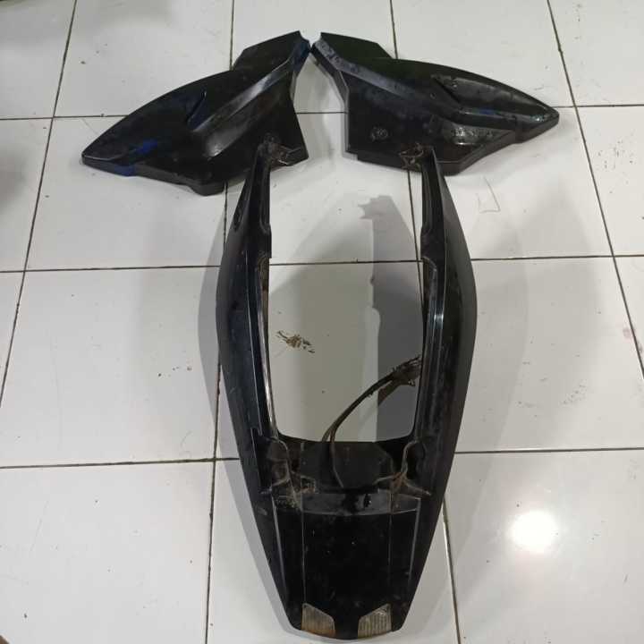 Bodi belakang tepong kanan kiri Bajaj Pulsar 180 200 220 original
