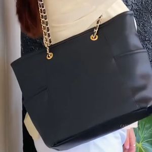 Tas Totebag & Shoulder Bag Wanita: Bahan, Dimensi, dan Keunggulan
