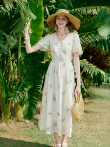 XIANGYING | French Style V-Neck Floral A-Line Waist-Cinching Puff Sleeve Embroidered Dress