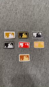 Miếng Sticker Thêu Ủi hình logo thương hiệu  cao cấp hình vuông mlb!!!!