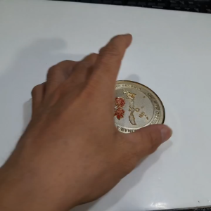 Hộp Nhật bản kim loại mạ vàng 24k GP Gold plated đường kính 65mm cổ điển trưng bày Second hand