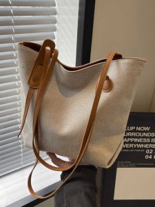 Casual Large Capacity Shoulder Bag 2024 Fashionable Tote Bag for Women Commuting Students Shopping Bag Soft Polyester Material
