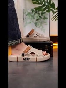 Sandal Pria Gaya Korea Terbaru 2024: Desain Keren & Nyaman