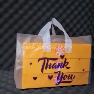 Tingkatkan Nilai Brand Anda dengan Kantong Plastik SOFTHANDLE 30x30 Motif THANK YOU UNGU