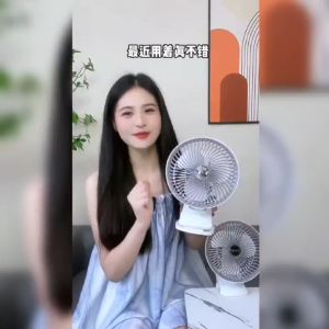 พัดลมแบบหนีบ ขนาด 7 นิ้ว พัดลมขนาดเล็ก พัดลมตั้งโต๊ะ พัดลมพกพา ลมสามเกียร์ เงียบสุดๆ พัดลมไร้สายแบบพกพา ชาร์จไฟได้ ระบายความร้อน