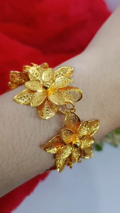 Bangle Gelang Rantai Kendari Fashion Populer Perhiasan Berlapis Emas 24K Gold Hadiah Ulang Tahun High-end Elegant Mewah Bracelet