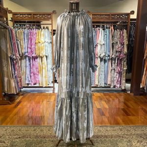 Silva Dress by Dian Pelangi LIMITED EDITION Busana Muslim.Maxi Gamis Abaya Kaftan Gaun Outfit Casual Formal Pesta Kondangan Lebaran Wanita Cantik Anggun Modis Modern Simple Elegan Mewah Model Korea Terbaru Motif Batik Abstrak Hand Made Kekinian