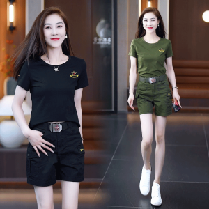 ฤดูร้อน ลายพราง ชุดแขนสั้น ลำลอง คอกลมสองชิ้น ชุดสูท พรางหุ่น เสื้อยืดเอฟเฟกต์ และ กางเกงขาสั้น ทันสมัย ชุดทํางาน