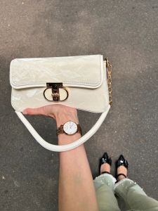 Elegant French Bread Shaped Shoulder Bag for Women Versatile Commuter Bag Fashionable Single Shoulder Handbag PU Leather