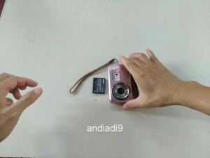 RUSAK DIGICAM KAMERA DIGITAL PORTABLE PORTABEL POCKET POKET CASIO EXILIM EX-Z16 121 MP PINK NYALA SEBENTAR LALU MATI SENDIRI