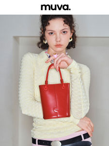 MUVA Small Bucket Handbag Leather Crossbody Wedding Womens Bag 2023 New Red High-End Sensation Handheld Shoulder Bag