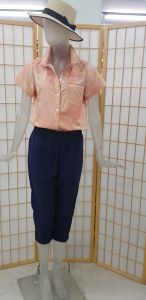 ORA เสื้อเชิ้ตปกบัว ผ้าพิมพ์บลอคมืออินเดีย ผ้าพิมพ์ทองคอตตอนญี่ปูน กระดูม สาวอวบ ออฟฟิส งานไทย