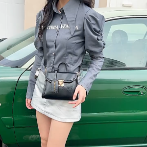 VenusBag Classy Mini Crossbody Bag Cute Shoulder Bag Handbag Women Retro Sling Bag With Strap Cellphone Bag