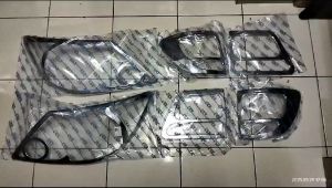 Garnis Lampu Depan Crum Toyota Fortuner 2005-2008