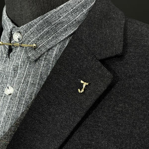 Mens Fashion Miniature Retro Alphabet Initial Lapel Pins Customizable Silver Gold Plated Chest Decorative Brooches Accessories