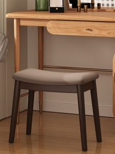 Nordic Style Wooden Saddle Stool Modern Simplicity Soft Padded Makeup Bench Home Bedroom Desk Chair High Stool Artistic Design