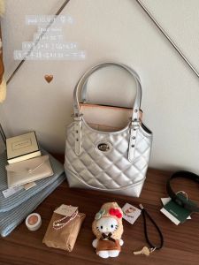 กระเป๋าถือทรงสี่เหลี่ยมลายสก็อต IAC Dog Green กระเป๋าสะพายไหล่แบบหนังเทียมเนื้อนุ่ม สีสันสดใส ปิดด้วยซิป