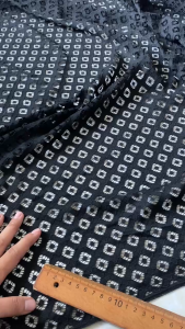 Vải Ren Đen - Chất Rũ Mềm Không Co Giãn Xuyên Thấu Khổ 1m48 -  May Đầm Váy Áo Kiểu Cần Lót