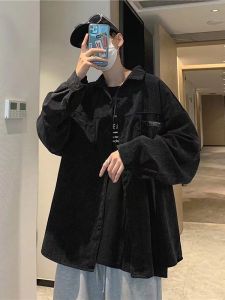 เสื้อเชิ้ตคอโปโลผู้ชายผ้าคอร์ดูรอยสไตล์ฮาราจูกุฤดูร้อน ทรงหลวม สองกระเป๋า เสื้อคลุมกันหนาว ทรงหลวม แขนยาว ปกติ