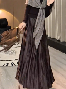 MANMI | Elegant French Retro Coffee Colored Pleated Skirt Loose And Draping