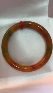 Chiếc Vòng Cẩm Thạch Tứ Quý Bông bóng đẹp Ni 50mm x cọng 8mm màu Cam vàng chanh bông đỏ lạ đẹp nữ mệnh thổ hỏa kim 49kg - 54kg đeo có 550k ạ