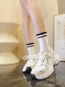 สินค้ามาใหม่รองเท้าผ้าใบแฟชั่นผู้หญิง ระบายอากาศได้ผ้าตาข่าย รองเท้าวิ่ง ส้นหนา5ซม. ไซส์36-45 กันกระแทกยืดหยุ่นสูงนุ่ม ดีไซน์ทันสมัย ใส่สบาย