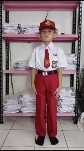 Setelan Lengkap Seragam Sekolah Dasar SD Merah Putih Kemeja Putih Lengan Pendek Celana Panjang Merah + Sabuk+Topi+Dasi+Kaos kaki Anak Laki-laki
