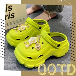 SQShop รองเท้าแตะหัวโตแฟชั่น ยางคุณภาพดี รุ่นนี้พื้นหนา พร้อมตัวติดดอกไม้ ราคาสุดคุ้ม คุณสมบัติและคุณภาพดี