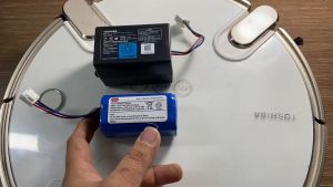 ( DUNG LƯỢNG 5200 mAh ) PIN ROBOT HÚT BỤI TOSHIBA  RVD – RVS NÂNG CẤP CHÍNH HÃNG LG BẢO HÀNH 9 THÁNG