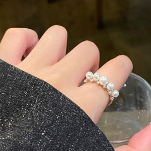 Luxurious Pearl Ring for Women with Row of Diamonds Little Finger Plain Ring Unique Design Fashionable Jewelry Accessory