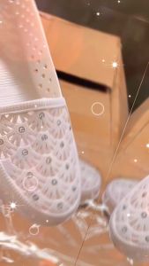 Summer Hollow-out Closed Toe Sandals Mom Shoes Beach Shoes Womens Hole Shoes Casual Flat Non-Slip Nurse Shoes White Mesh Shoes