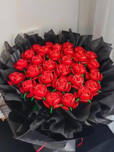 Valentines Day Childrens Day Red Rose Flower Bouquet Building Blocks Eternal Flower Toy Gift for Girls Children over 6 Years Old