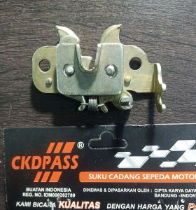 Lawan Kunci Jok Engsel Jok Satria 2Tak Satria 150Karbu Smash Spin Skydrive Hayate