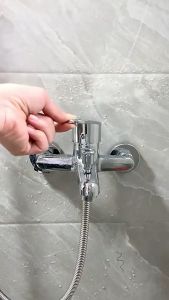 Triple Bathtub Hot and Cold Mixing Water Faucet Sink Spray Shower Head Deck Shower Faucet Bath Shower Mounted Basin Mixer Taps Faucet Mixer Home Improvement