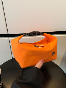 Casual Korean Style Cloud Design Small Handbag Cute Mobile Phone Bag Versatile Leisure Crossbody Bag for Young Adults