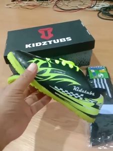 KIDZTUBS Sepatu Futsal Anak Laki-Laki Size 28 29 30 31 32 33 34 35 36 37 KDZ1102111324