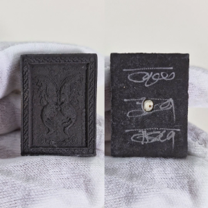 Kruba Krissana Thep Jamlang with engraved Yant bead.