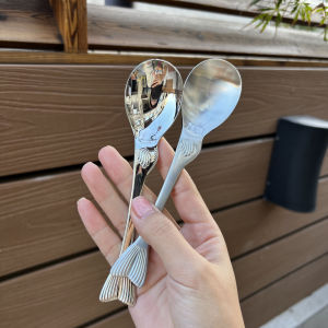 High-Quality 18/10 Stainless Steel Spoon: A Creative Style Dining Utensil