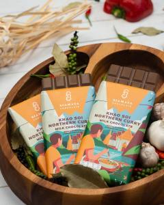 Siamaya Chocolate Khao Soi Northen Curry Milk Chocolate สยามมายา ช็อกโกแลตนม รสข้าวซอย (75 g)