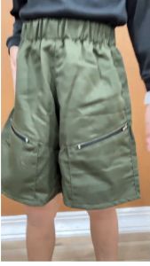 CELANA PENDEK ANAK VARIASI KANTONG RESLETING BAHAN DRIL