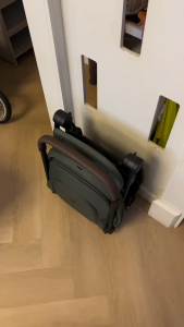 JOOLZ | รถเข็นเด็กพับเล็กขึ้นเครื่องบินชั้นสัมภาระ AER+ | พับง่ายพับเร็วใน 1 วินาที เบาเพียง 6 kg