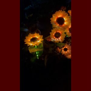 ไฟดอกไม้ ดอกทานตะวัน ไฟLED โซล่าเซลล์ ไฟกลางคืน LED มี 4 รุ่น กันน้ำ ตกเเต่งสวน ดอกไม้ตกเเต่งสวน ไฟปักสนาม ไฟตกแต่งสนาม โคมไฟสนาม สนามหญ้า โคมไฟสนามหญ้า SMAIL