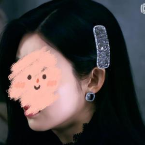 Gray Crystal Sparkling Side Hair Clip: A French Style BB Clip