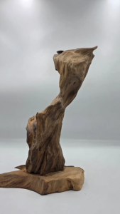 Lũa ngọc am thác khói 30x20x10 – tác phẩm độc bản mang hồn núi rừng