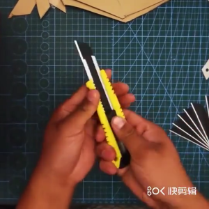Paper Cutter Retractable Cutter With 3PCS Free Blades Replacement Cutter Knife Set