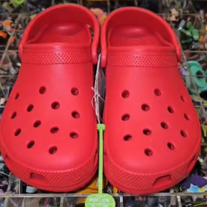 ORIGINAL CLASSIC CLOG VARSITY RED MEN WOMEN