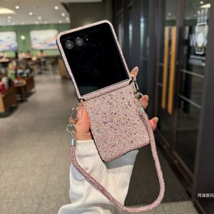 Motorola RAZR50ULTRA Womens Clutch Phone Case with Hand Chain New Foldable Screen Full Cover Protection Luxury Sensation